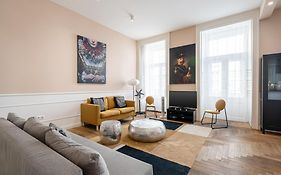 Ventura Ridge Apartment